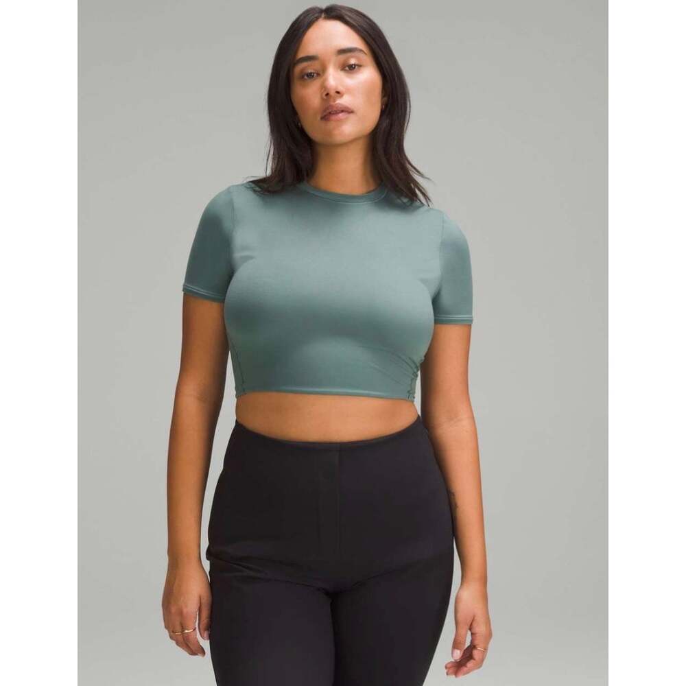 Lululemon Crewneck Cropped T-Shirt Size 4 Medium Forest Nulu Short Sleeve EUC
